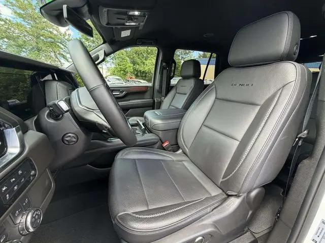2025 GMC Yukon 4WD Denali