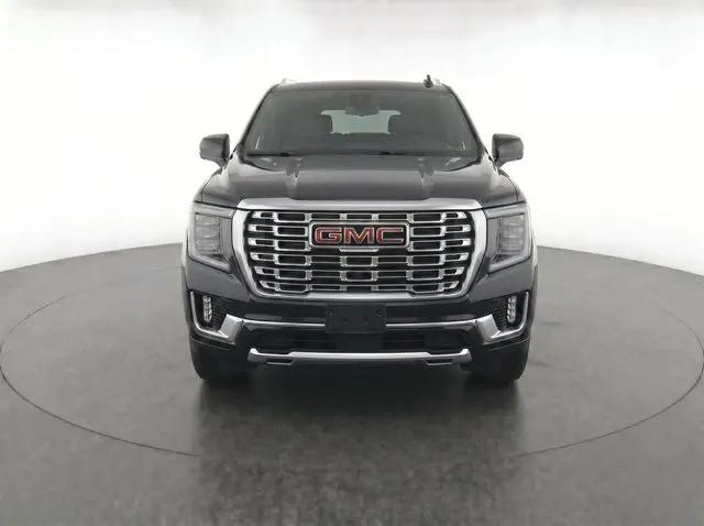 2025 GMC Yukon 4WD Denali