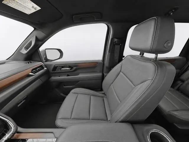 2025 GMC Yukon 4WD Denali