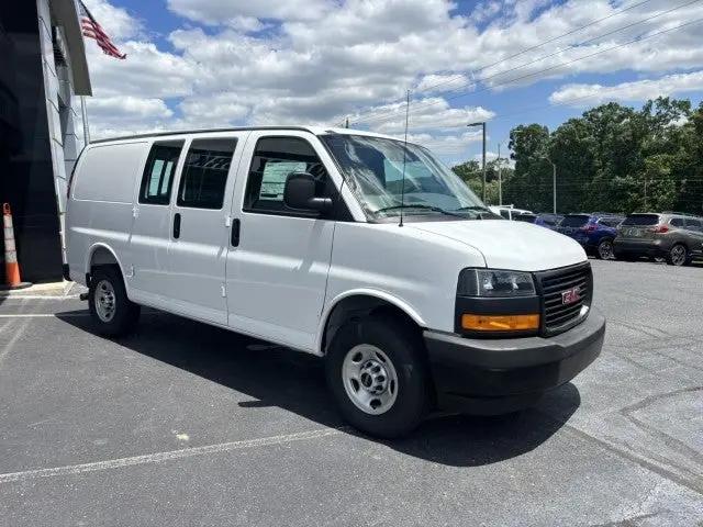 2026 GMC Savana Cargo 2500 Regular Wheelbase, Work Van, RWD
