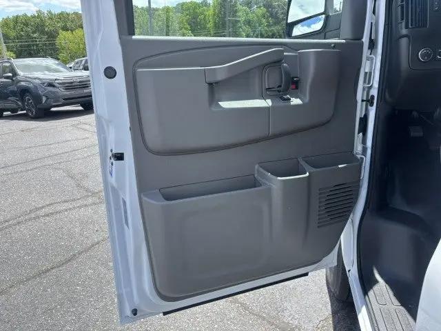 2026 GMC Savana Cargo 2500 Regular Wheelbase, Work Van, RWD