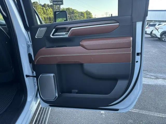 2026 GMC Sierra 2500HD Crew Cab, Standard Bed, Denali Ultimate, 4WD