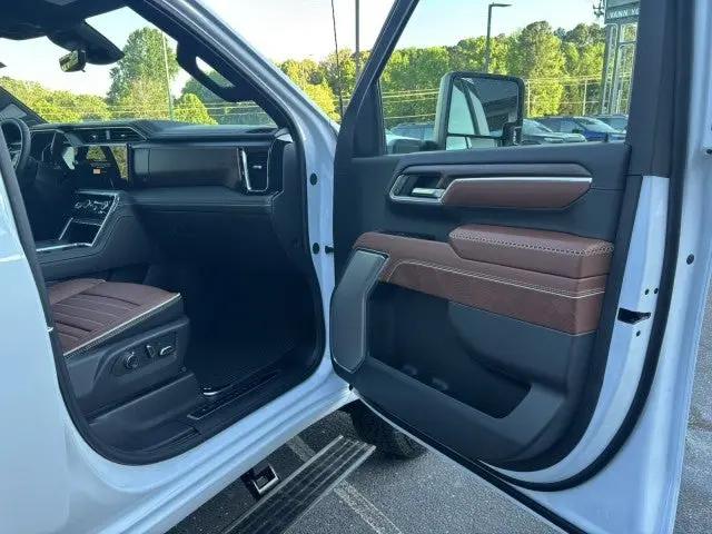 2026 GMC Sierra 2500HD Crew Cab, Standard Bed, Denali Ultimate, 4WD