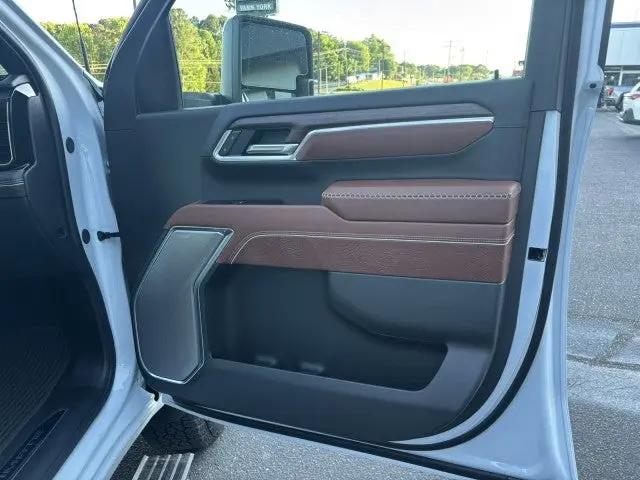 2026 GMC Sierra 2500HD Crew Cab, Standard Bed, Denali Ultimate, 4WD