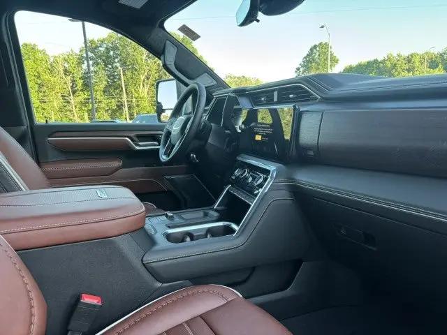 2026 GMC Sierra 2500HD Crew Cab, Standard Bed, Denali Ultimate, 4WD