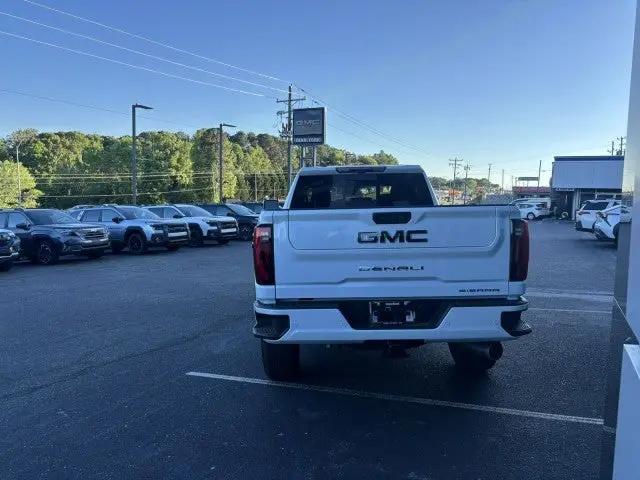 2026 GMC Sierra 2500HD Crew Cab, Standard Bed, Denali Ultimate, 4WD