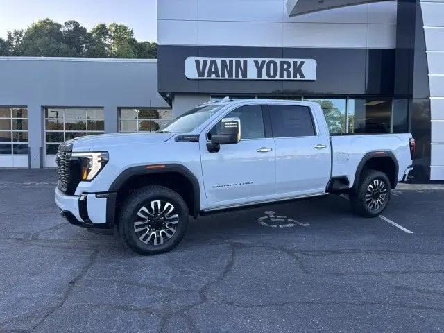 2026 GMC Sierra 2500HD Crew Cab, Standard Bed, Denali Ultimate, 4WD