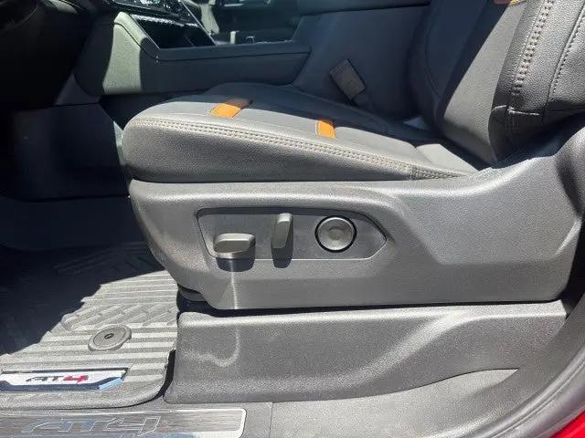 2026 GMC Sierra 2500HD Crew Cab, Standard Bed, AT4, 4WD