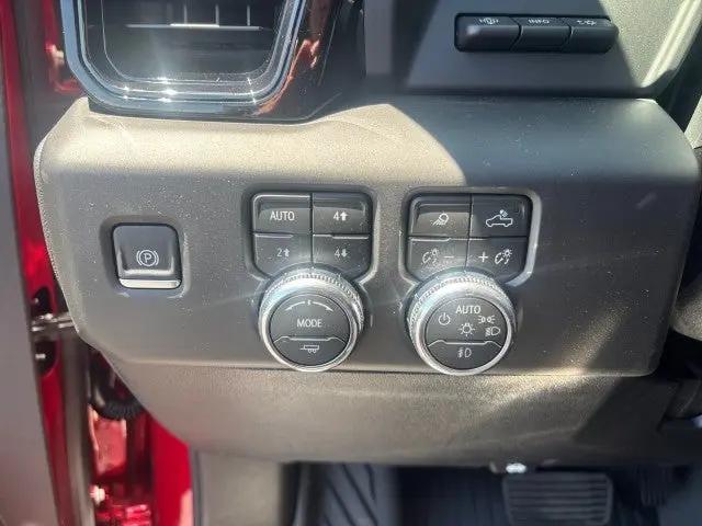 2026 GMC Sierra 2500HD Crew Cab, Standard Bed, AT4, 4WD