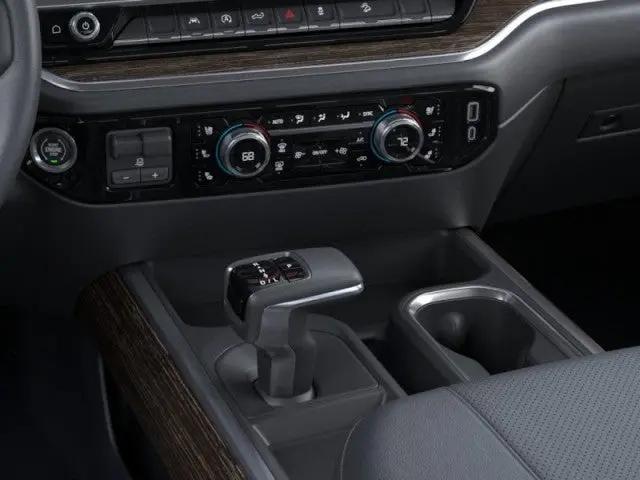 2026 GMC Sierra 1500 Crew Cab, Short Bed, SLT, 4WD