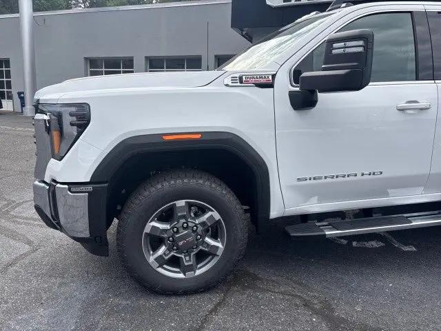 2026 GMC Sierra 2500HD Crew Cab, Standard Bed, SLE, 4WD