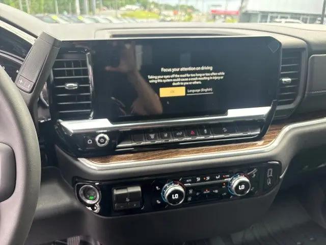 2026 GMC Sierra 2500HD Crew Cab, Standard Bed, SLE, 4WD