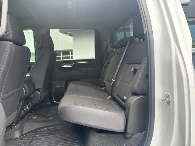 2026 GMC Sierra 2500HD Crew Cab, Standard Bed, SLE, 4WD