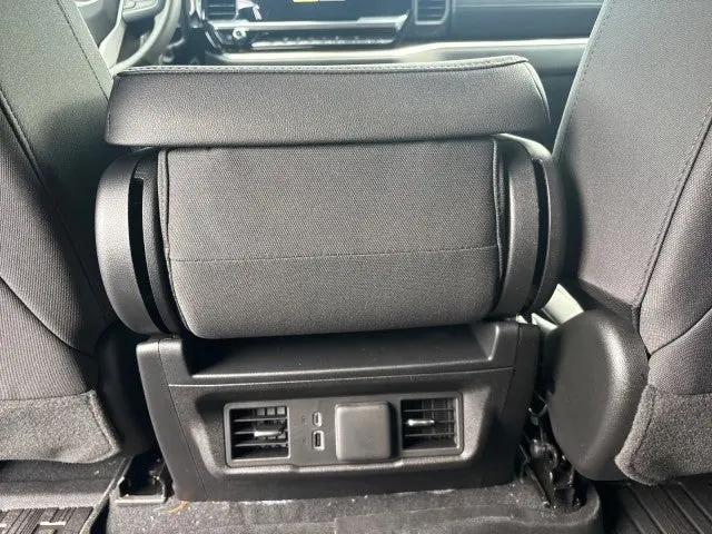 2026 GMC Sierra 2500HD Crew Cab, Standard Bed, SLE, 4WD