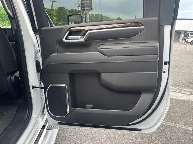 2026 GMC Sierra 2500HD Crew Cab, Standard Bed, SLE, 4WD