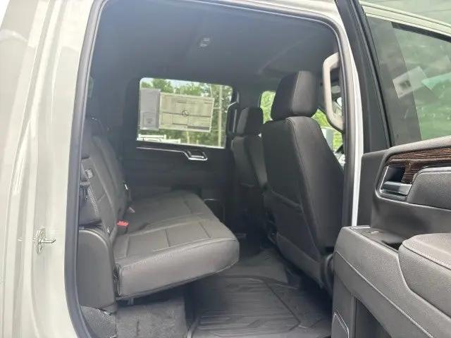 2026 GMC Sierra 2500HD Crew Cab, Standard Bed, SLE, 4WD