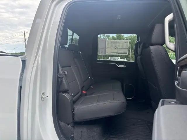 2026 GMC Sierra 2500HD Crew Cab, Standard Bed, SLE, 4WD