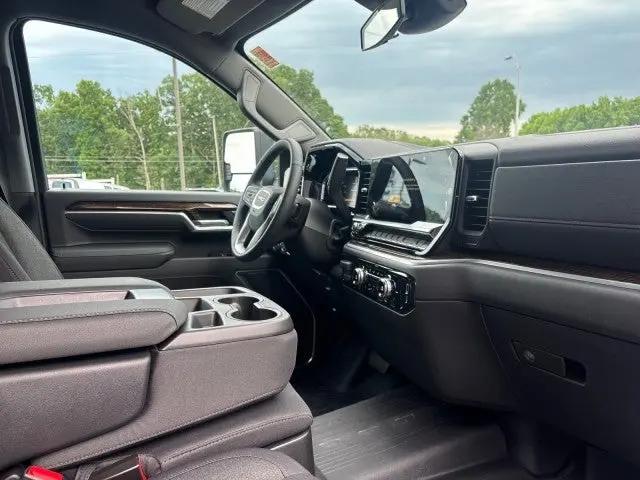 2026 GMC Sierra 2500HD Crew Cab, Standard Bed, SLE, 4WD