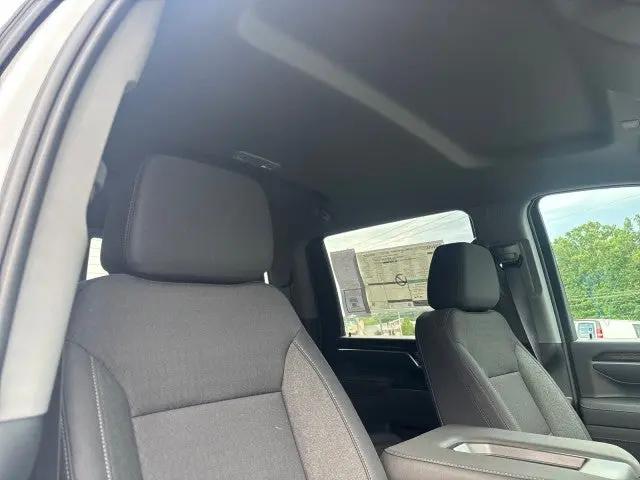 2026 GMC Sierra 2500HD Crew Cab, Standard Bed, SLE, 4WD