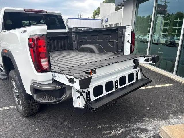 2026 GMC Sierra 2500HD Crew Cab, Standard Bed, SLE, 4WD