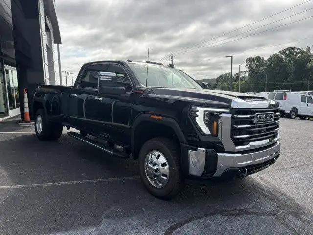 2026 GMC Sierra 3500HD Crew Cab, Long Bed, SLT Dual Rear Wheel, 4WD