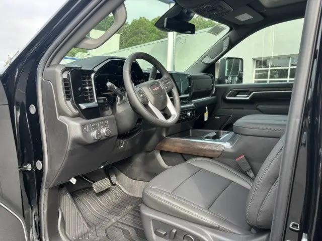2026 GMC Sierra 3500HD Crew Cab, Long Bed, SLT Dual Rear Wheel, 4WD