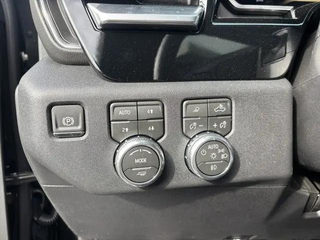 2026 GMC Sierra 3500HD Crew Cab, Long Bed, SLT Dual Rear Wheel, 4WD