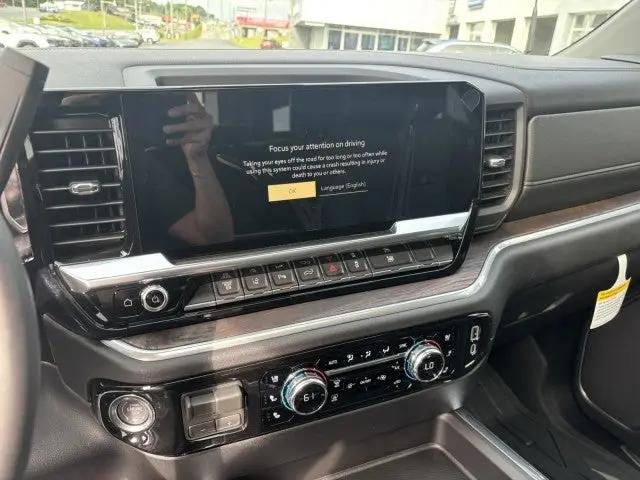 2026 GMC Sierra 3500HD Crew Cab, Long Bed, SLT Dual Rear Wheel, 4WD