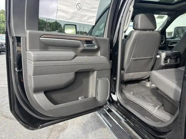 2026 GMC Sierra 3500HD Crew Cab, Long Bed, SLT Dual Rear Wheel, 4WD