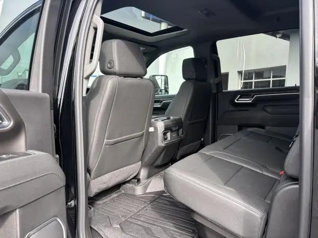 2026 GMC Sierra 3500HD Crew Cab, Long Bed, SLT Dual Rear Wheel, 4WD