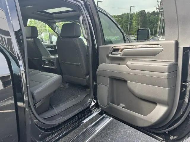 2026 GMC Sierra 3500HD Crew Cab, Long Bed, SLT Dual Rear Wheel, 4WD