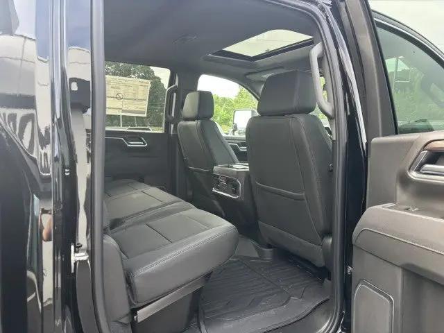 2026 GMC Sierra 3500HD Crew Cab, Long Bed, SLT Dual Rear Wheel, 4WD