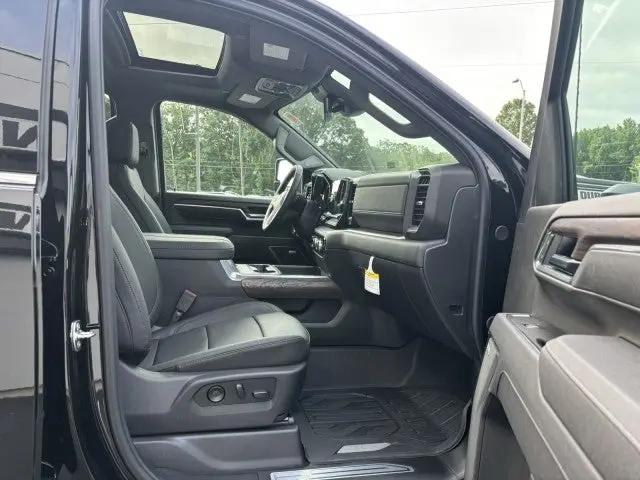 2026 GMC Sierra 3500HD Crew Cab, Long Bed, SLT Dual Rear Wheel, 4WD