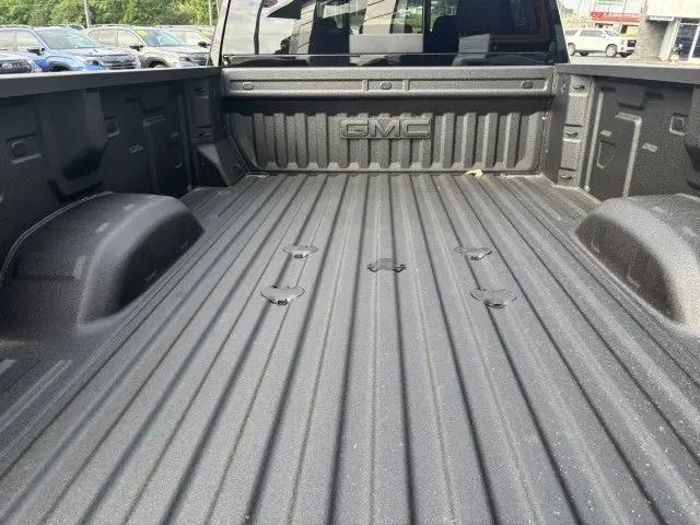 2026 GMC Sierra 3500HD Crew Cab, Long Bed, SLT Dual Rear Wheel, 4WD