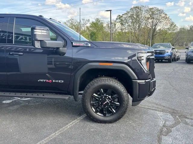 2026 GMC Sierra 2500HD Crew Cab, Standard Bed, AT4, 4WD