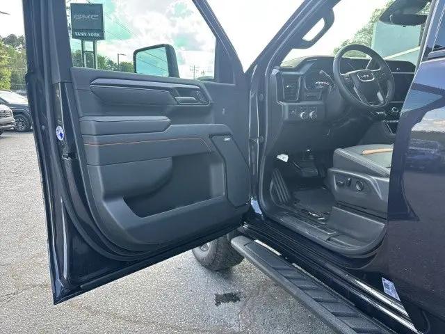 2026 GMC Sierra 2500HD Crew Cab, Standard Bed, AT4, 4WD