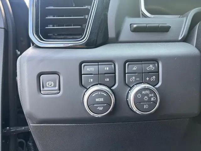 2026 GMC Sierra 2500HD Crew Cab, Standard Bed, AT4, 4WD
