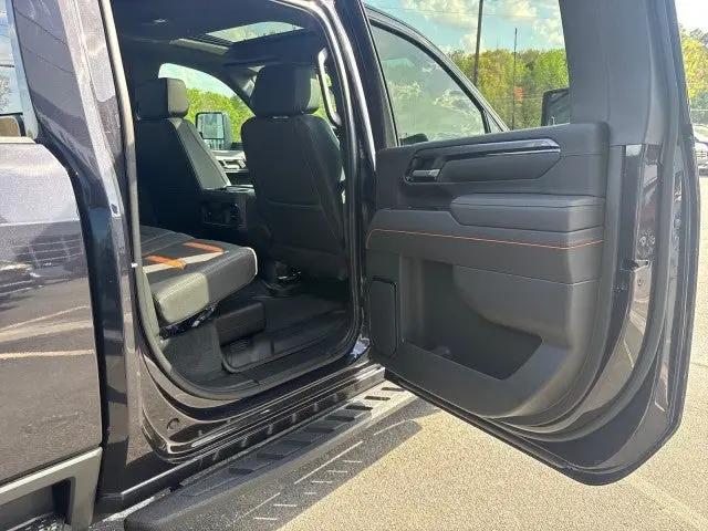2026 GMC Sierra 2500HD Crew Cab, Standard Bed, AT4, 4WD