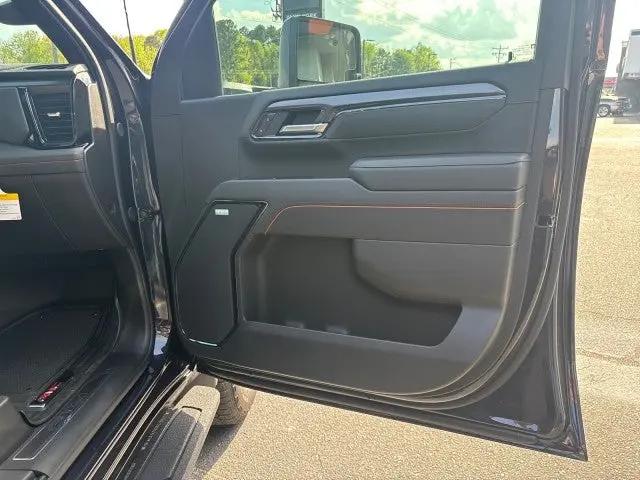 2026 GMC Sierra 2500HD Crew Cab, Standard Bed, AT4, 4WD