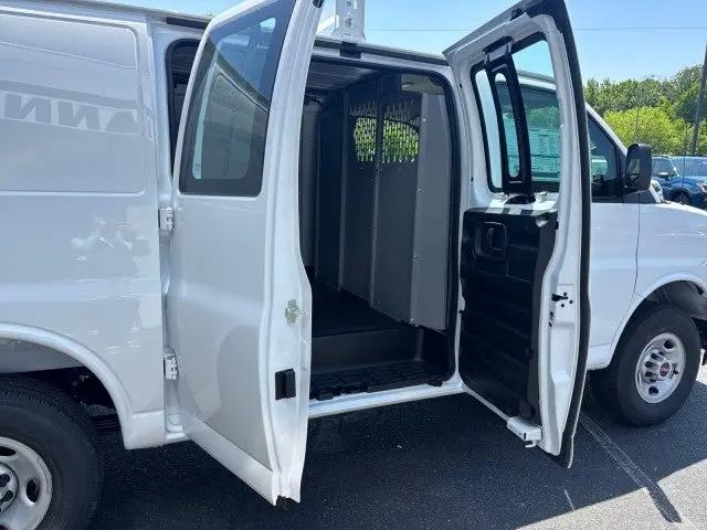 2026 GMC Savana Cargo 2500 Regular Wheelbase, Work Van, RWD