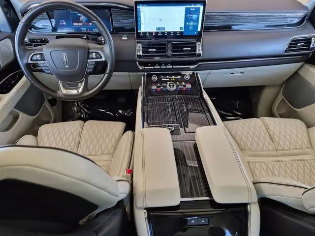 2023 Lincoln Navigator Black Label