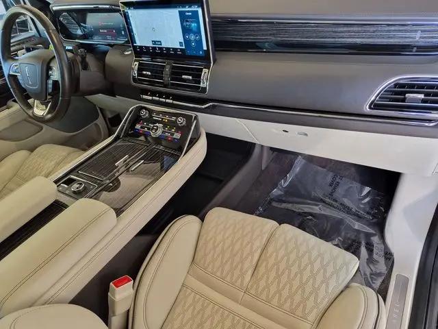 2023 Lincoln Navigator Black Label