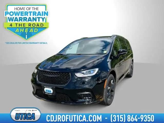 2024 Chrysler Pacifica Touring L AWD for sale in Yorkville, NY