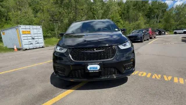 2024 Chrysler Pacifica Touring L AWD