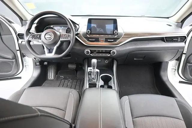 2024 Nissan Altima SV FWD