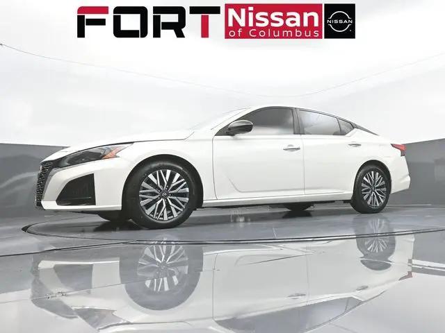 2024 Nissan Altima SV FWD