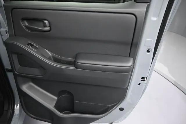 2026 Nissan Frontier Crew Cab SV 4x2