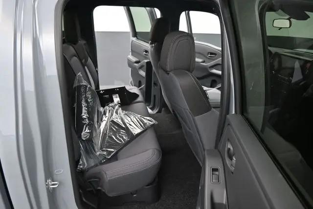 2026 Nissan Frontier Crew Cab SV 4x2
