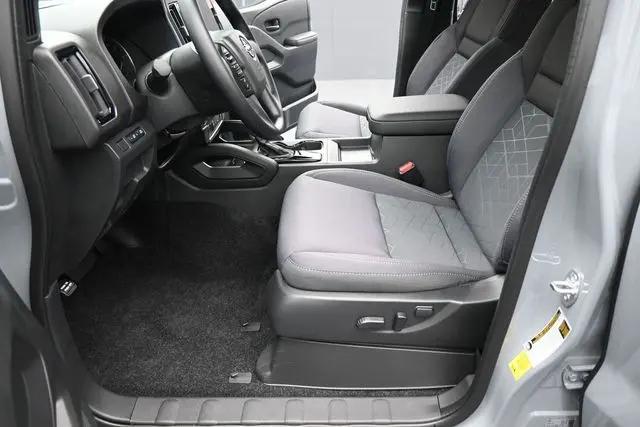 2026 Nissan Frontier Crew Cab SV 4x2