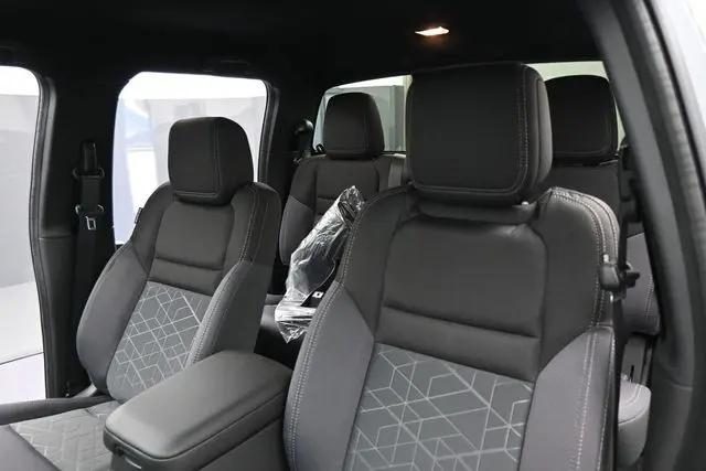 2026 Nissan Frontier Crew Cab SV 4x2